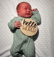 Newborn Photo of Madisin Kayt Lynn 