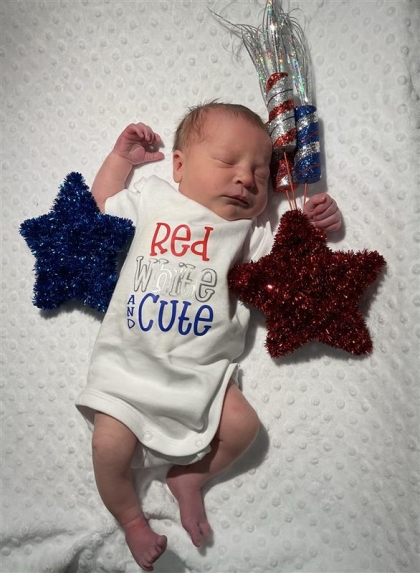 Newborn photo of Julianna Lynn