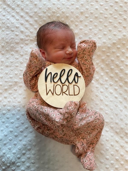 Newborn Photo of Lyndi Anne 