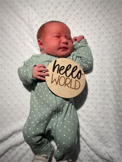 Newborn Photo of Madisin Kayt Lynn 
